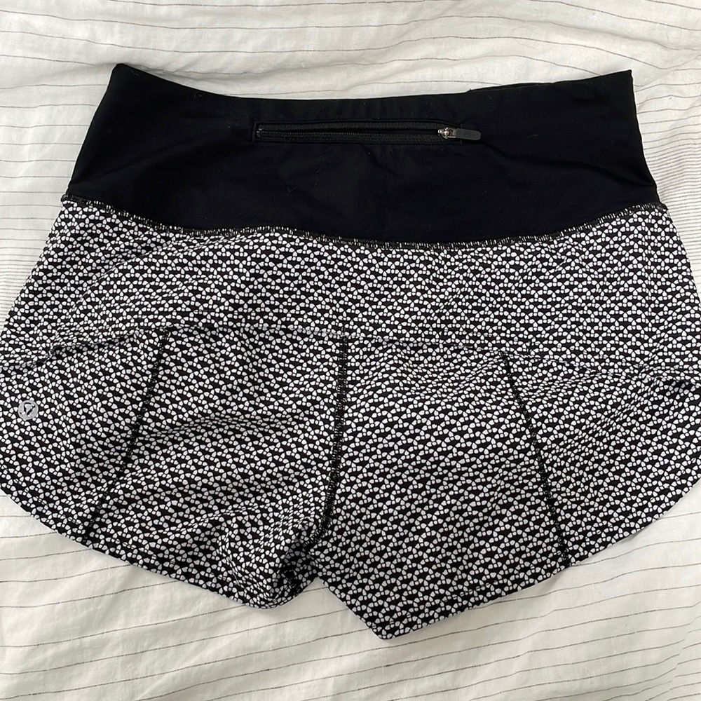 Zipper back pocket lululemon running shorts